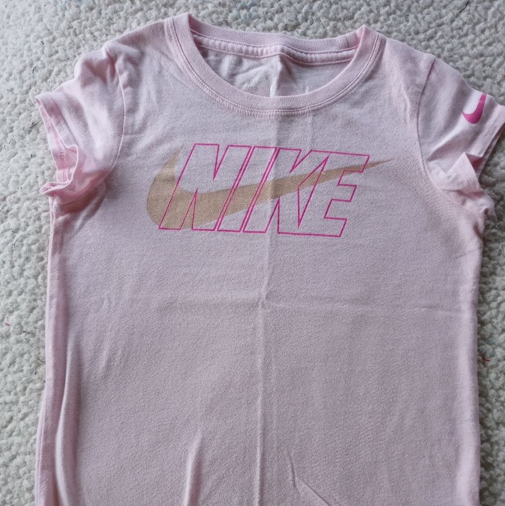 Girls Nike top